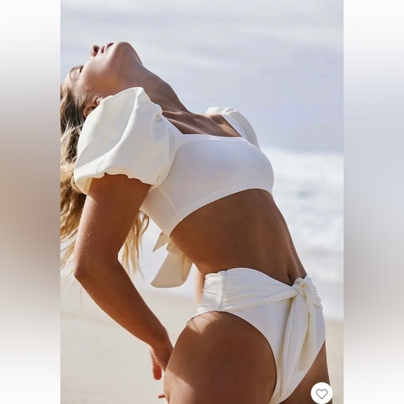 PUFF SLEEVE HIGH WAIST SELF TIE BIKINI SWIMSUIT - TWO PIECE SET - Picture 2 of 3